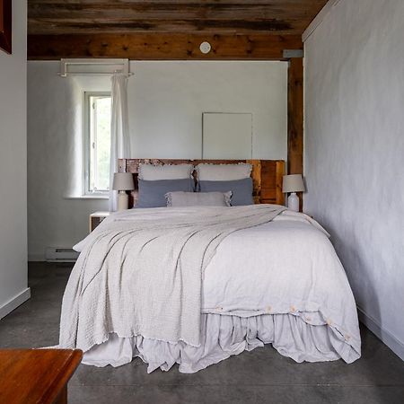 Owl'S Nest Suites Carrying Place Exteriör bild