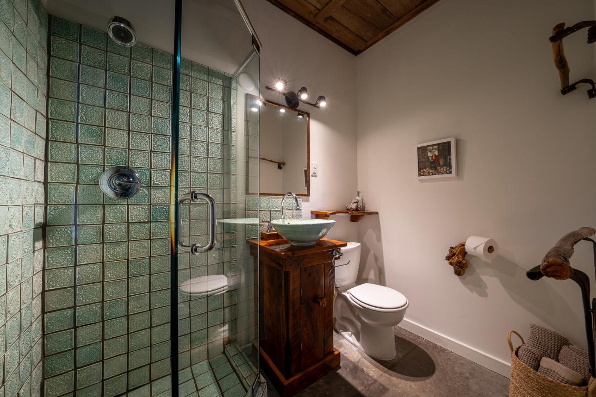 Owl'S Nest Suites Carrying Place Exteriör bild